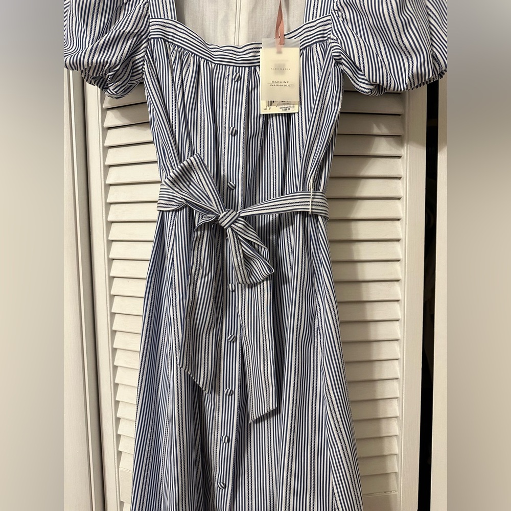 Dillards Alex Marie 
Blue & White Stripe Short Sleeve Tie Waist Dress
Sz 4 NWT